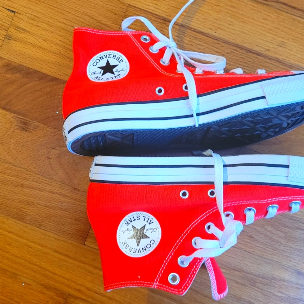 Converse Chuck Taylor New Mens 8 Womens 10